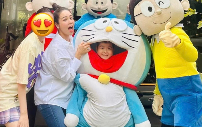 Nhật Kim Anh hạnh phúc đón sinh nhật bên quý tử Ảnh 2