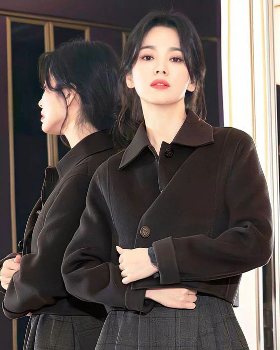  Song Hye Kyo bất ngờ bị tình trẻ vượt mặt, đàng trai là ai mà hot đến thế? Ảnh 4