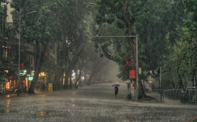 Miền Bắc hứng mưa rất lớn từ đêm nay Ảnh 2