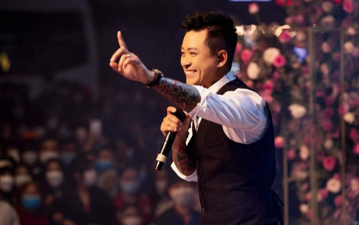 Tuấn Hưng đi diễn xa, than thở nhớ 'người yêu': Danh tính chẳng ai xa lạ! Ảnh 2