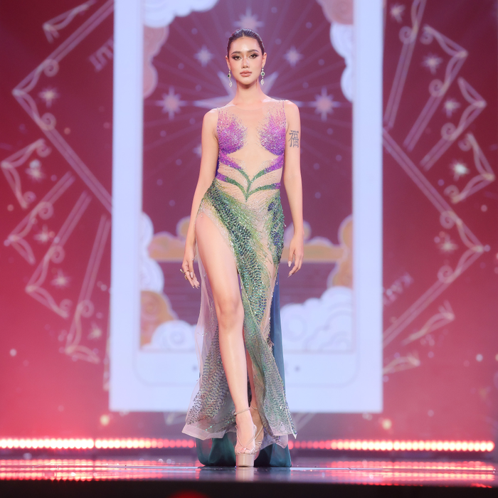 Bán kết Miss Universe Thailand: Thí sinh mặc váy dạ hội khoét xẻ cực 'hiểm hóc' Ảnh 8