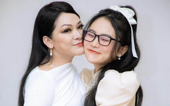 Như Quỳnh và Phương Mỹ Chi 'đụng hàng' một ca khúc, dân mạng khen ai đỉnh hơn? Ảnh 2