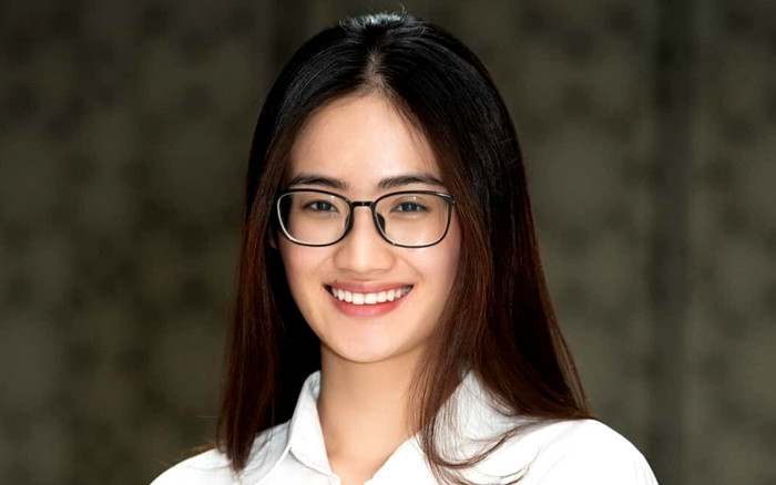 Hoa hậu Ý Nhi hé lộ bộ phim yêu thích, netizen nghe mà giật cả mình Ảnh 2