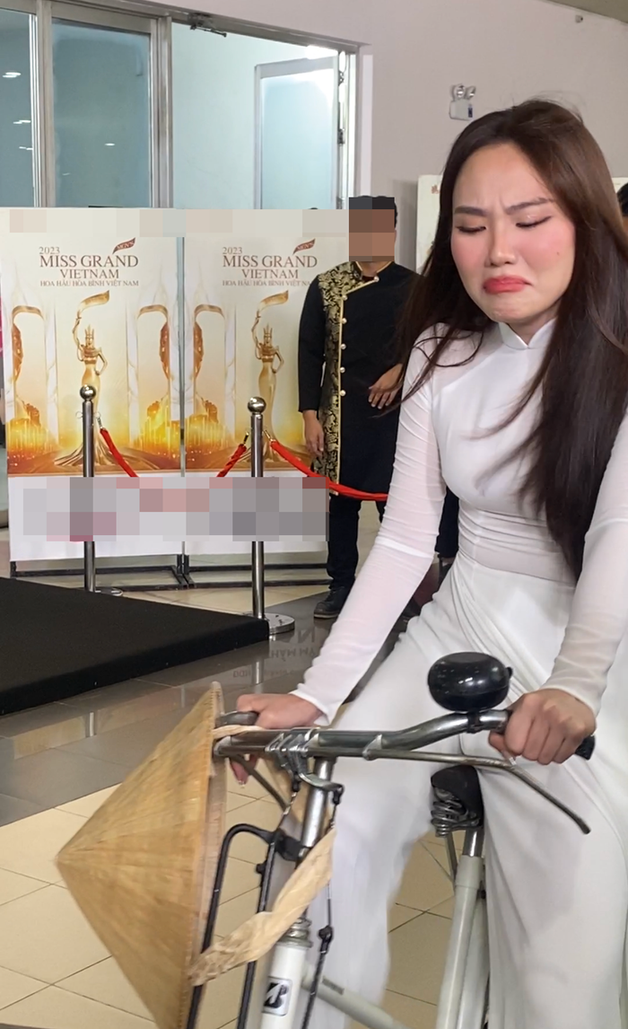 Biểu cảm đáng yêu của Hoa hậu Mai Phương.