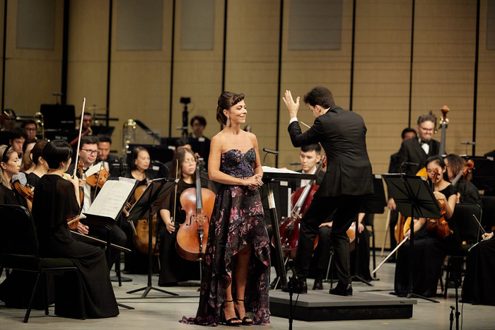 Nữ nghệ sĩ Corinne Winters có những màn trình diễn đầy ấn tượng.