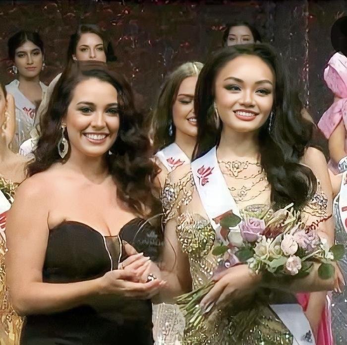 Mỹ nhân gốc Việt đăng quang Á hậu Miss Universe Canada 2023 Ảnh 1