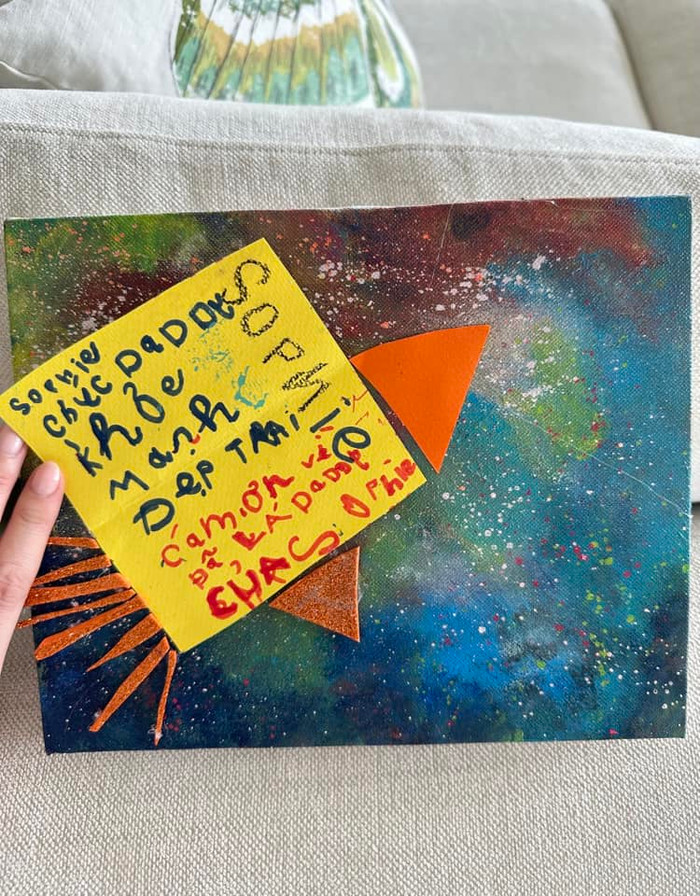 Món quà mà ái nữ Sophie dành tặng đến ba (doanh nhân Trung Tín) trong Ngày của Cha.