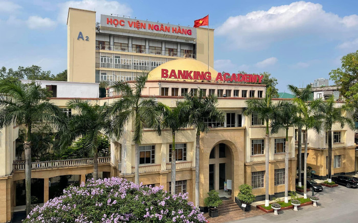Điểm chuẩn của Học viện Ngân hàng giảm gần 2 điểm so với năm 2022 Ảnh 2