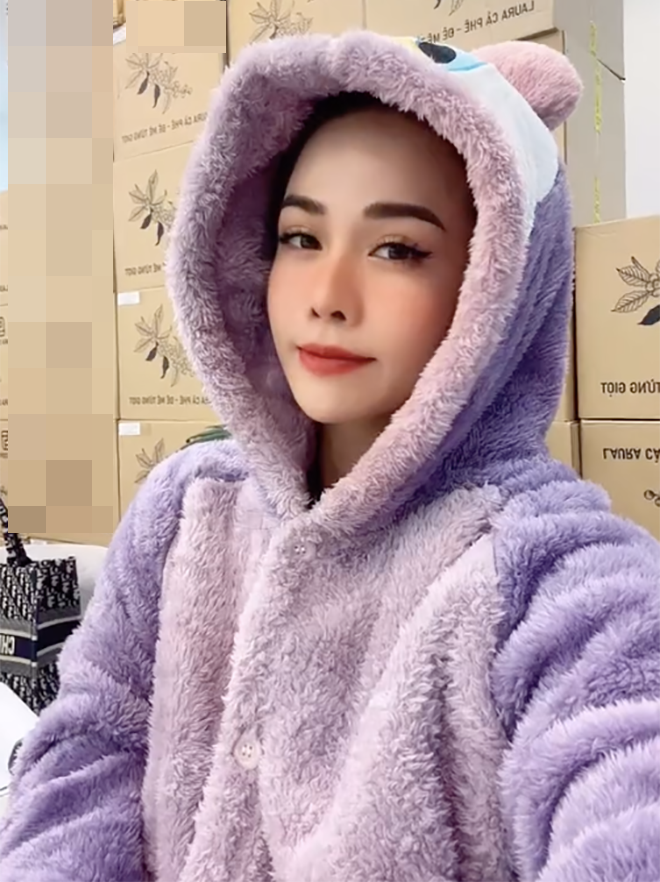 Nhật Kim Anh bất ngờ nhắc đến chuyện chồng con trên trang cá nhân.