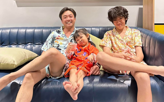 Bố con nhà Cường Đô La 'lên đồ', ai dè bị Đàm Thu Trang bóc mẽ chi tiết sai sai! Ảnh 2