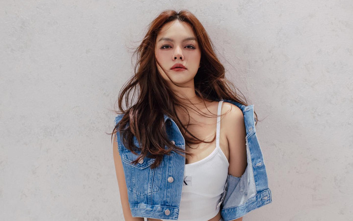 Mẹ 3 con Phạm Quỳnh Anh khoe eo thon, vóc dáng nuột nà nhân dịp đặc biệt Ảnh 2