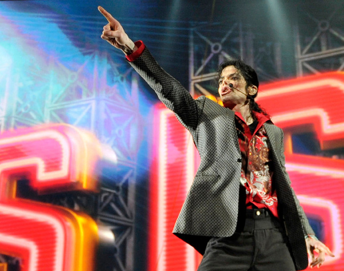 Decode 10 mysteries about Michael Jackson's performance costumes Photo 4