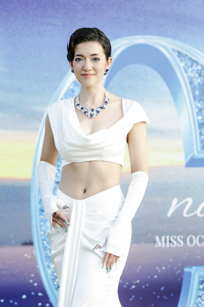 Á hậu Hoàn vũ Nhật Bản Megumi Wilson.