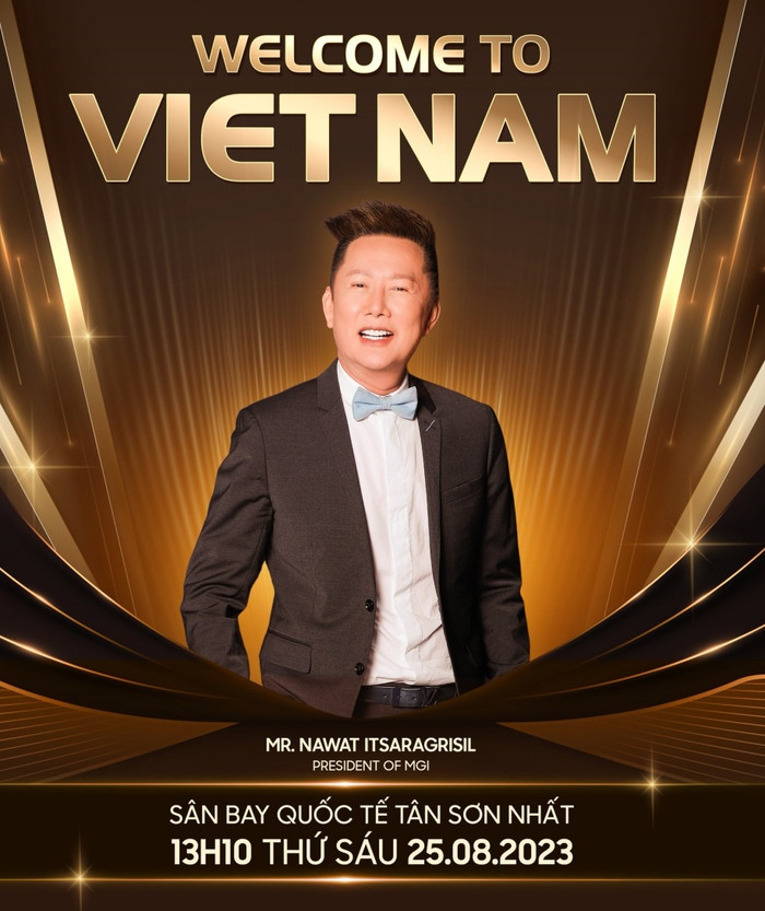 Ông Nawat đã đáp chuyến bay đến TP.HCM để chuẩn bị tham dự Chung kết Miss Grand Vietnam 2023. 