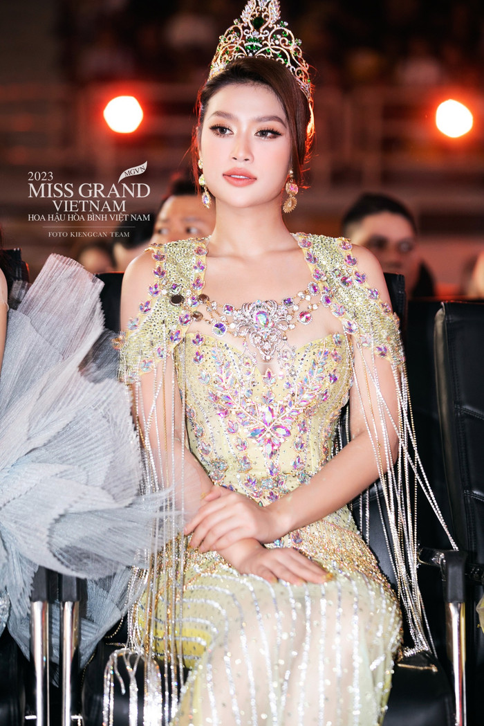 Hoa hậu Thiên Ân sẽ trao lại vương miện vào ngày 27/8 tới đây. Người thắng cuộc sẽ kế nhiệm nàng hậu đại diện Việt Nam tham gia Miss Grand International 2023 được tổ chức vào tháng 10. 