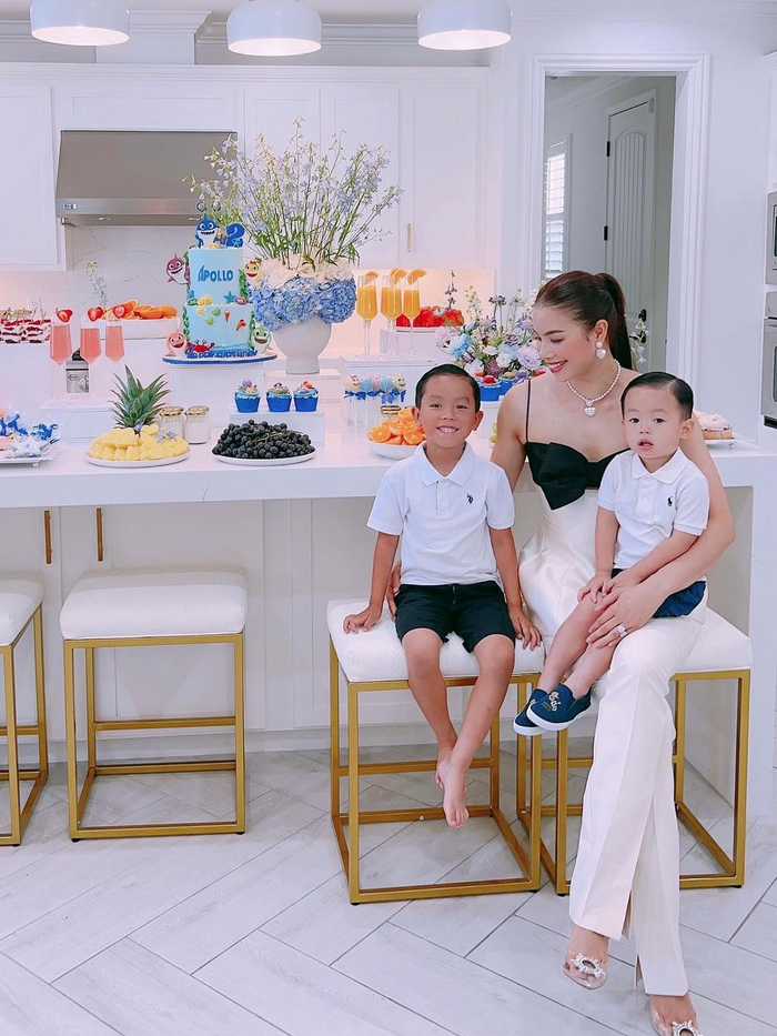  'Zoom' cận gương mặt ít phấn son của Phạm Hương, có xứng là Hoa hậu quốc dân? Ảnh 4