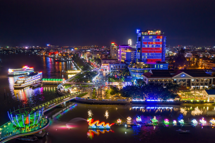 TP Cần Thơ về đêm.