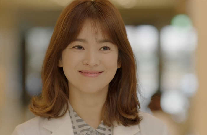  Khả Ngân từng bị chê tơi tả vì là bản sao của Song Hye Kyo Ảnh 2