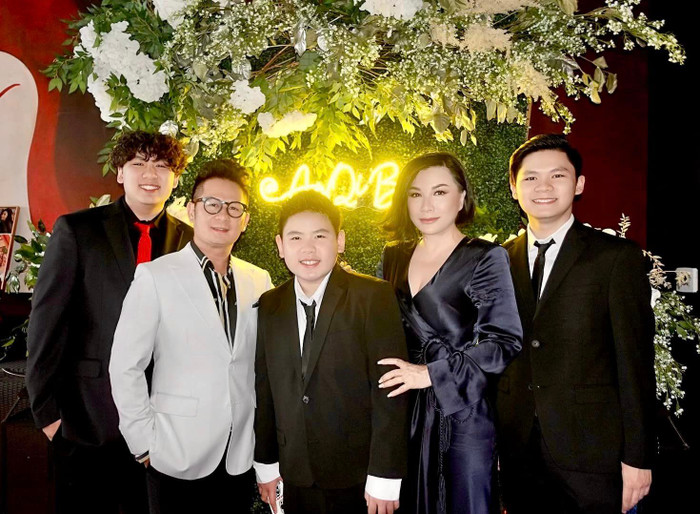  Quý tử nhà Bằng Kiều tiết lộ mong ước trong ngày sinh nhật khiến mẹ nghẹn ngào Ảnh 3