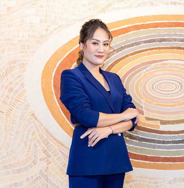 Diễn viên Minh Cúc.