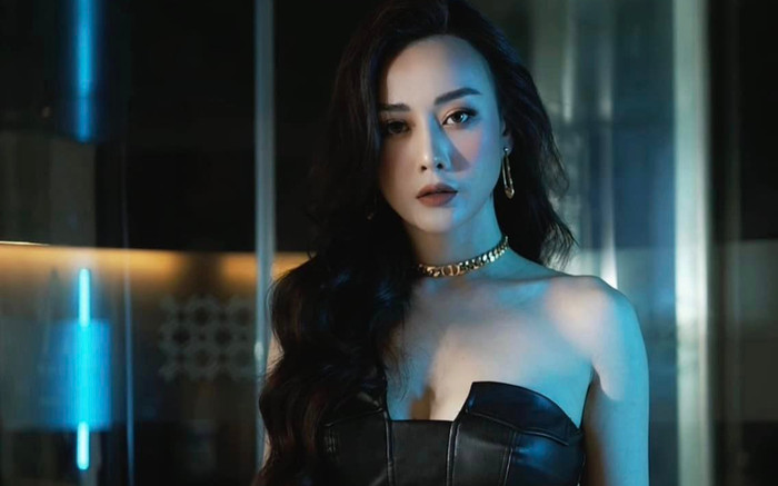 Phương Oanh khoe vai trần quyến rũ, nhan sắc ngày càng thăng hạng sau kết hôn Ảnh 2