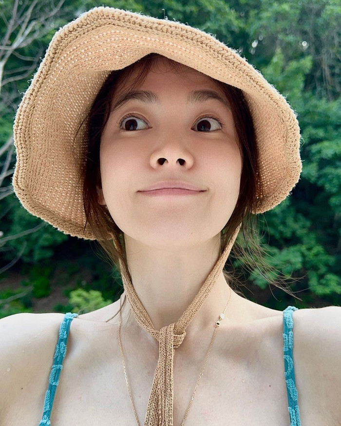  Song Hye Kyo được khen trẻ đẹp 'ăn đứt' mỹ nhân kém 15 tuổi khi chung khung hình Ảnh 3