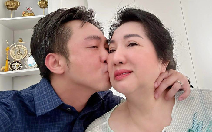 Cường Đô La khoe ảnh hôn người phụ nữ đặc biệt, bày tỏ mong muốn được yêu thương Ảnh 2