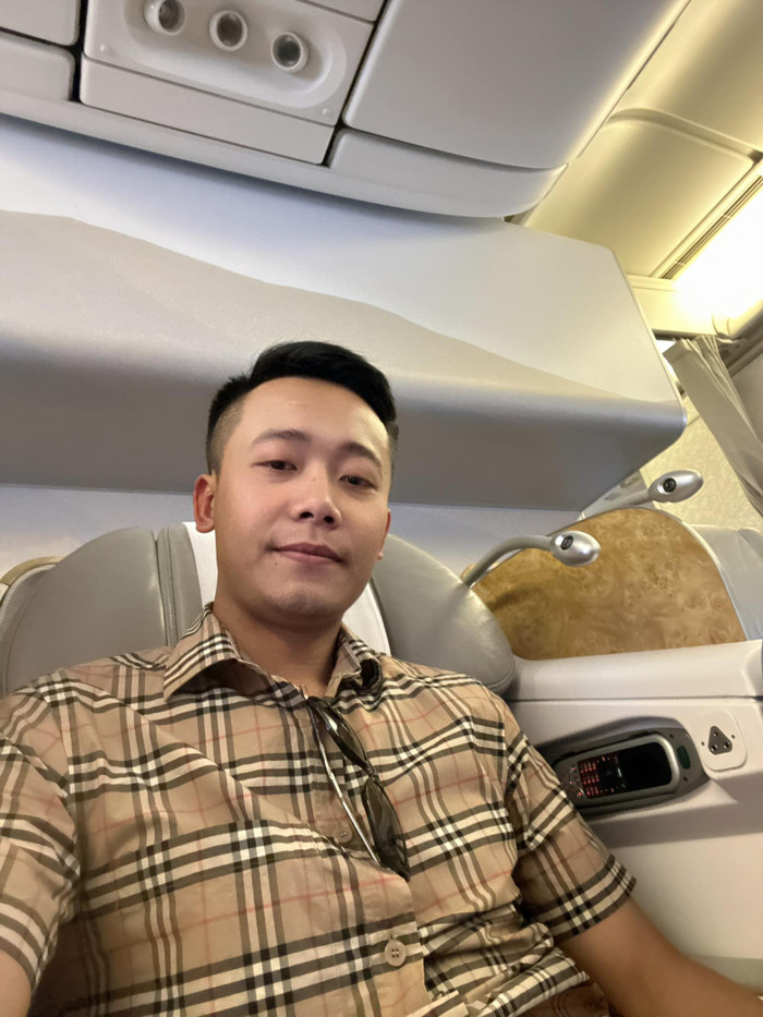  Khoe chốt căn biệt thự, Quang Linh Vlog khiến CĐM trầm trồ vì khối tài sản khủng Ảnh 4