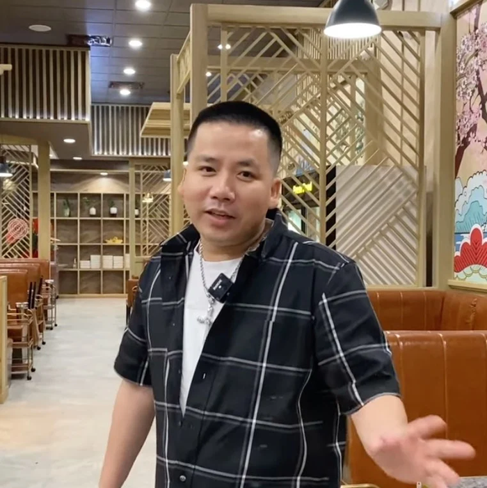  Khoa Pug về Việt Nam sau 3 năm trên đất Mỹ, 1 bóng hồng bất ngờ bị réo tên Ảnh 3