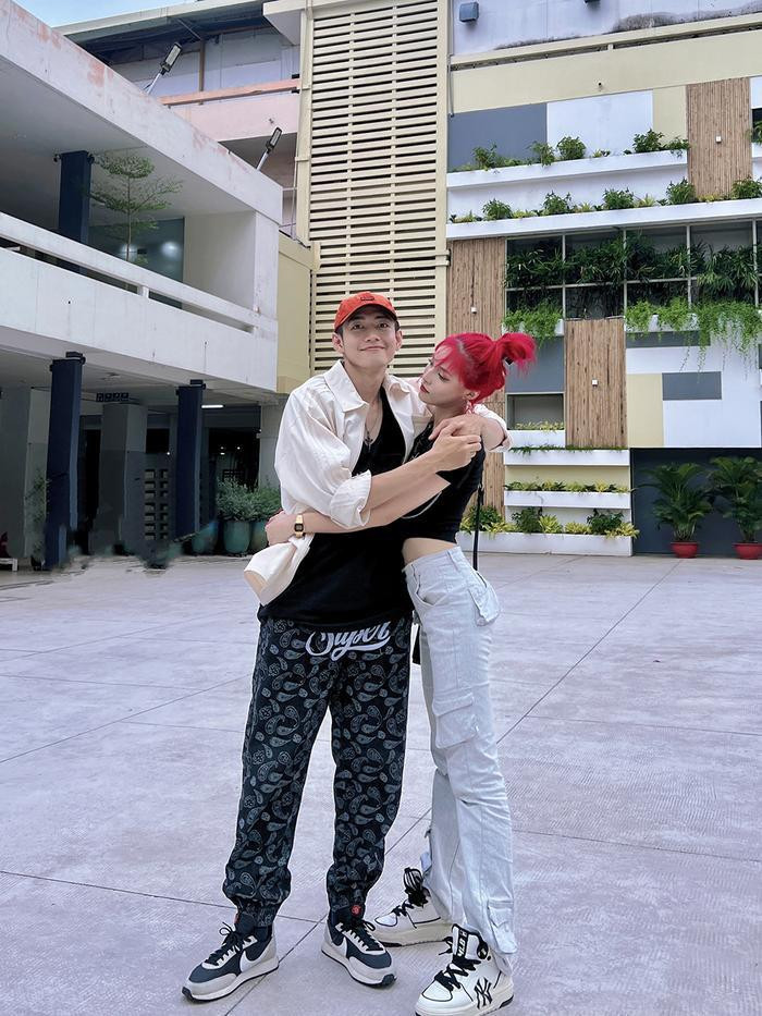 Chuyện tình yêu của Quang Đăng và bạn gái được nhiều người ngưỡng mộ.