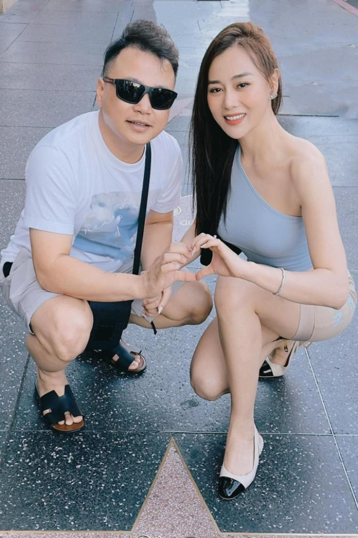  Shark Bình khỏe ảnh tình tứ bên Phương Oanh và mẹ nhân ngày đặc biệt Ảnh 3