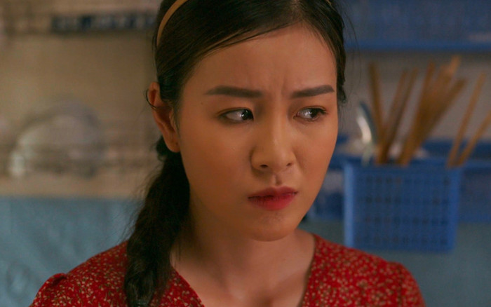 Làng Trong Phố tập 23: Một nhân viên xưởng may thông báo có thai với quản đốc Ảnh 2