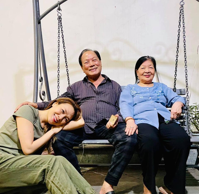 Nhiều người bày tỏ sự ngưỡng mộ với gia đình nhỏ của nữ nghệ sĩ.