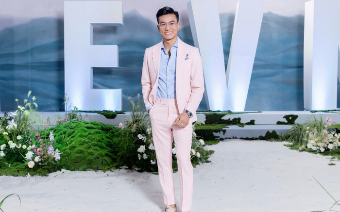 Hiếu Nguyễn thấy làm host Miss Earth VN 2023 áp lực hơn đóng phim Ảnh 2