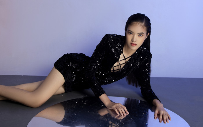 Nàng mẫu nhí cao 1m73 dù mới 15 tuổi, thành tích học tập 'không phải dạng vừa' Ảnh 2