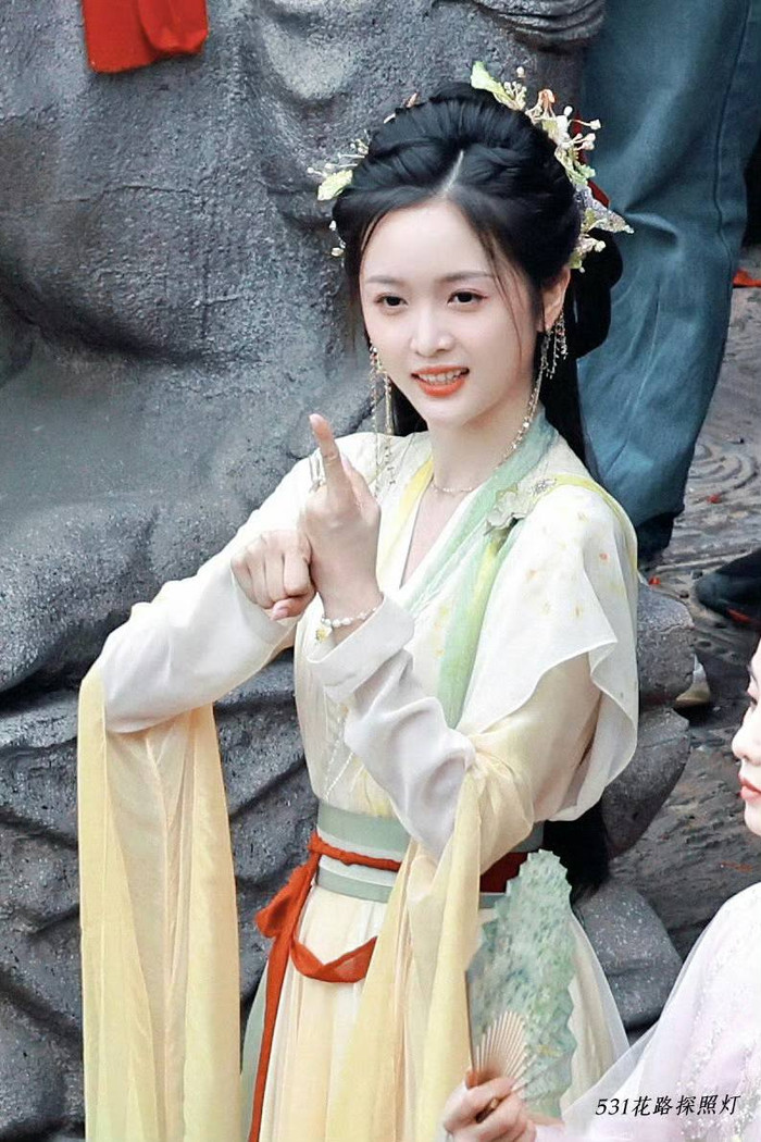 So bì nhan sắc dàn mỹ nữ của Trúc Nghiệp: Không ai vượt được Lưu Thi Thi Ảnh 4