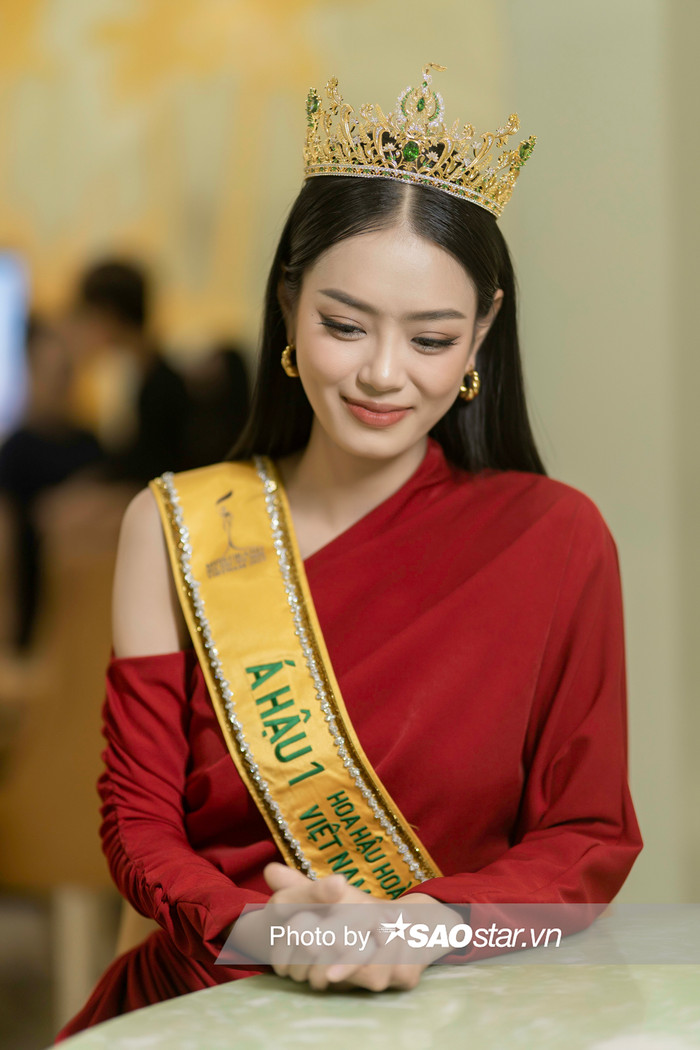 Bùi Khánh Linh cho biết cô sẽ không ngừng nỗ lực, nâng cấp bản thân từng ngày.