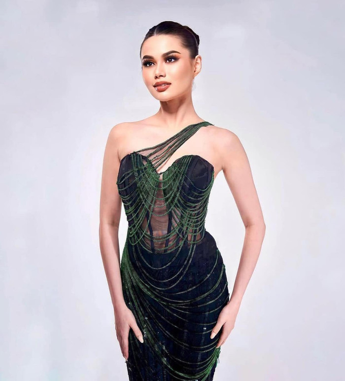 Fabienne Nicole Groeneveld sẽ đại diện Indonesia tham dự Miss Universe 2023. Năm ngoái, đàn chị Laksmi De-Neefe Suardana không góp mặt ở Top 16 chung cuộc. 