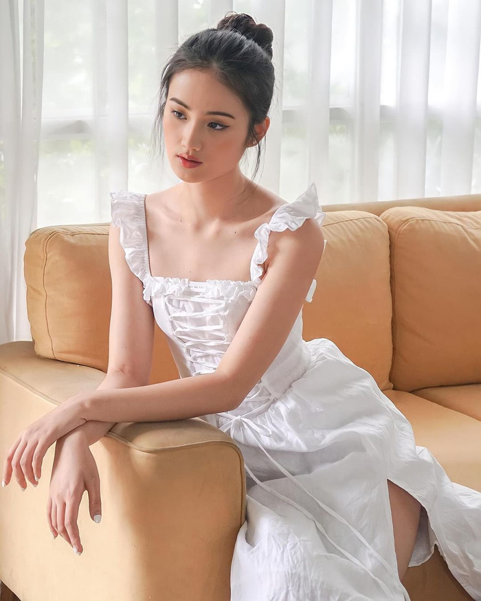 Dù chưa đăng quang chưa đầy một tháng, tân Miss World Vietnam 2023 Ý Nhi đã vướng vào làn sóng chỉ trích từ công chúng bởi loạt phát ngôn gây tranh cãi, được cho là thiếu chín chắn, cẩn thận