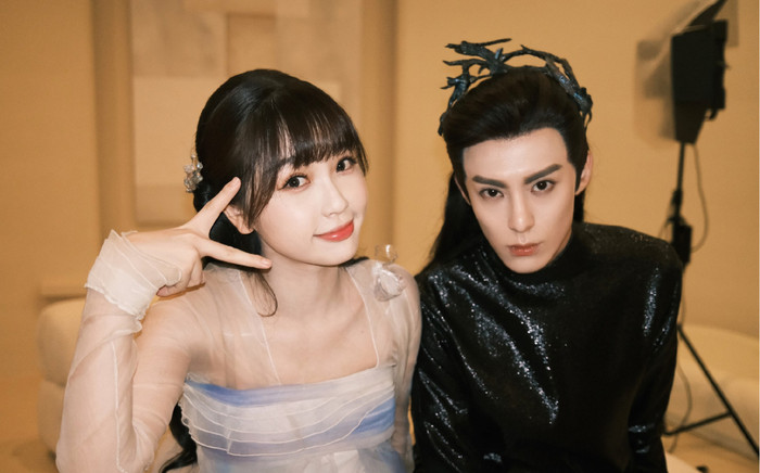 Ngu Thư Hân - Vương Hạc Đệ lộ ảnh ngọt ngào, Bạch Lộc không thể so Ảnh 2