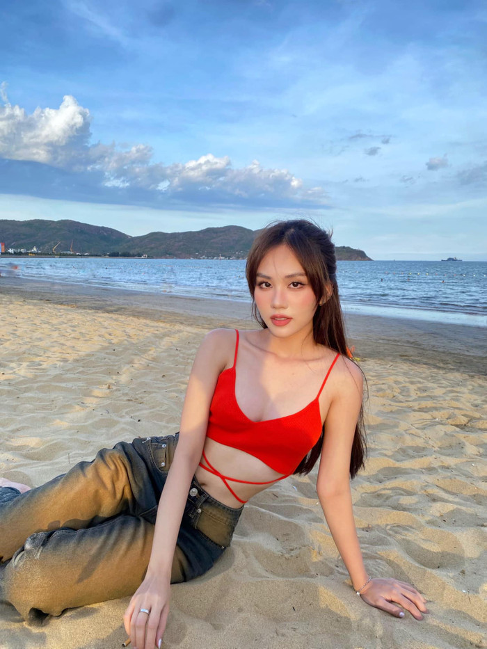 Đến cuối nhiệm kỳ, Mai Phương dần lấy lại được hình ảnh đẹp trong mắt công chúng. (Ảnh tổng hợp)