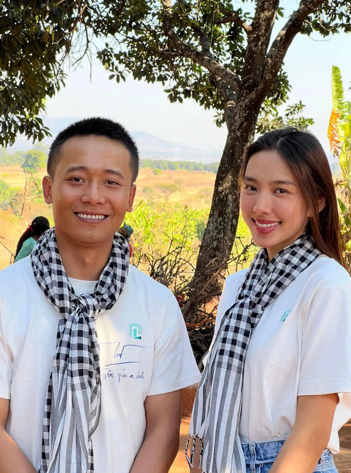  Vừa về nước, Thùy Tiên - Quang Linh cùng nhau làm một việc đặc biệt ý nghĩa Ảnh 3