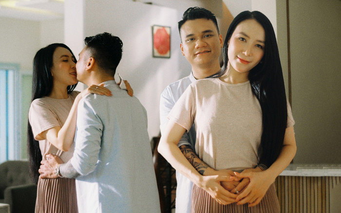 Khắc Việt và bà xã tung loạt khoảnh khắc tình bể bình hệt như lúc mới yêu Ảnh 2