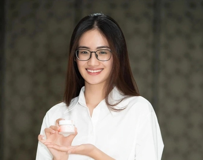 Sau khi đăng quang, Ý Nhi bất ngờ trở thành tâm điểm bị chỉ trích