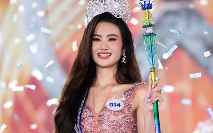 BTC Miss World VN bất ngờ xóa bỏ hai chữ 'Hoa hậu' trong bài viết về Ý Nhi Ảnh 2