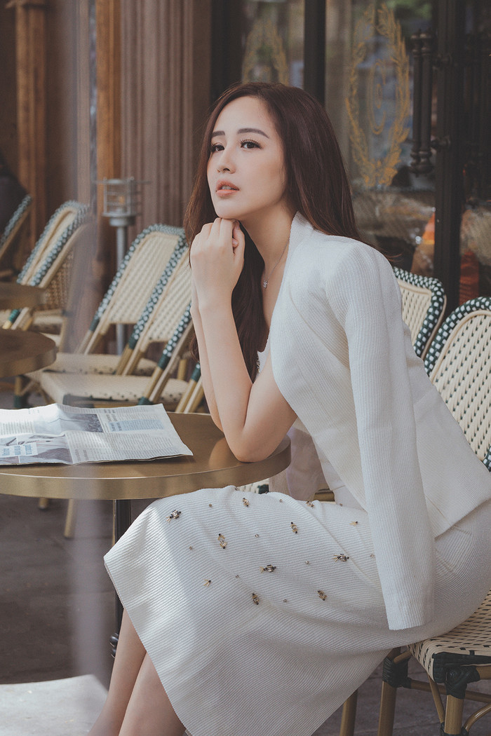  Đón tuổi 35, Mai Phương Thúy tự nhận là 'tấm chiếu mới tuổi trung niên' Ảnh 3
