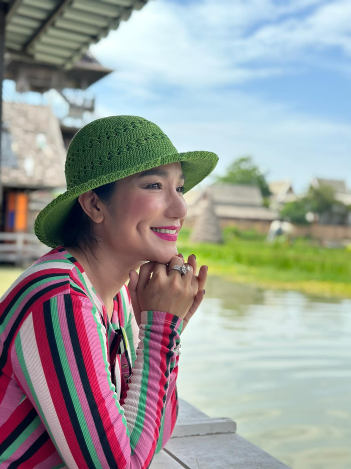 Bên cạnh thời gian dành cho công việc, Cát Tường luôn yêu chiều bản thân và thường đi du lịch, nghỉ ngơi 