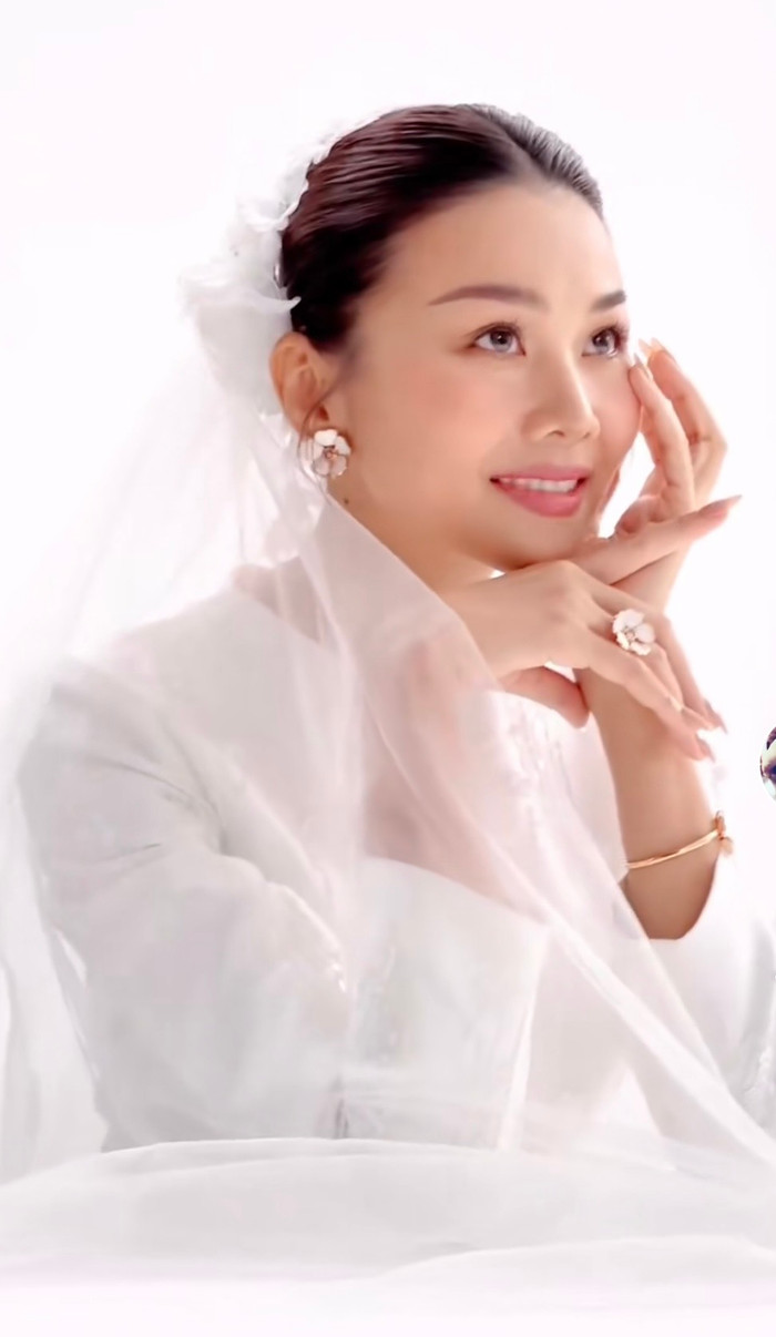  Thanh Hằng mặc váy cưới, dân tình trầm trồ vì nhan sắc cô dâu tương lai Ảnh 2