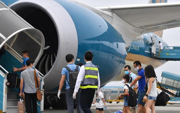 Từ ngày 1/9: Chuyến bay delay 5 tiếng, hành khách được hoàn tiền vé Ảnh 2