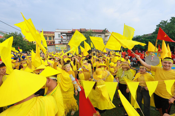 Dịp 2/9, về làng biển Cảnh Dương nô nức đón xem lễ hội đua thuyền Ảnh 4